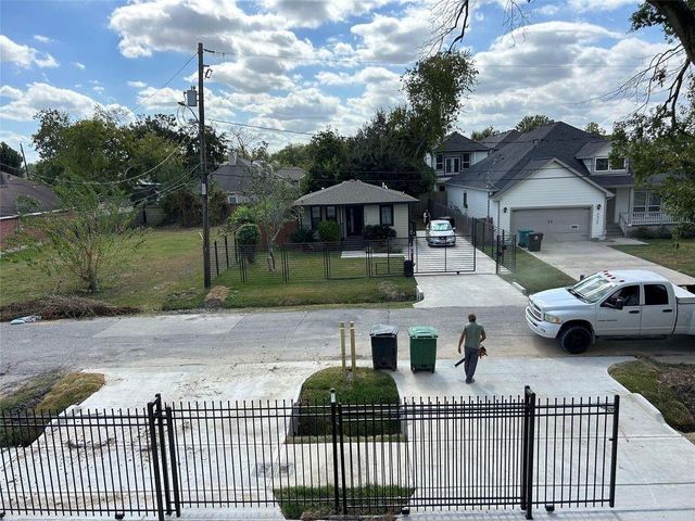 4429 Sterling Street Unit B, Houston, TX 77051