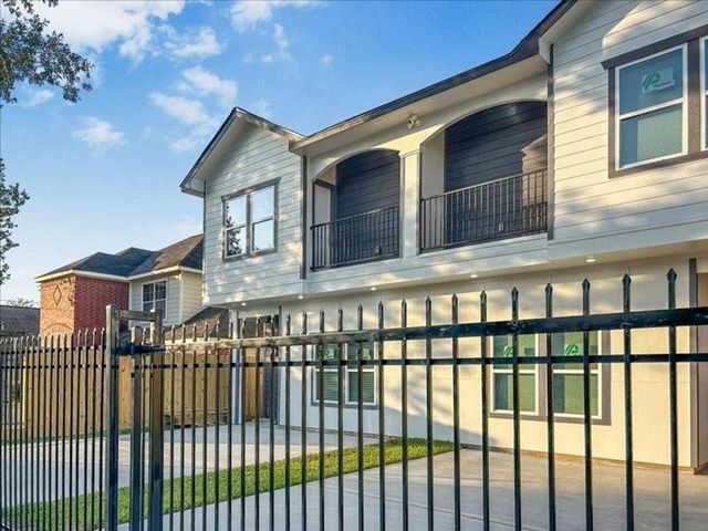 4429 Sterling Street Unit B, Houston, TX 77051