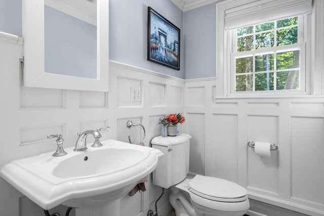 25 Cedar Hill Rd, Dover, MA 02030