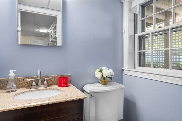 25 Cedar Hill Rd, Dover, MA 02030