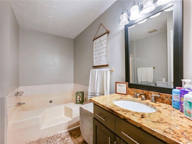 5750 Princeton Oaks Drive, Buford, GA 30518