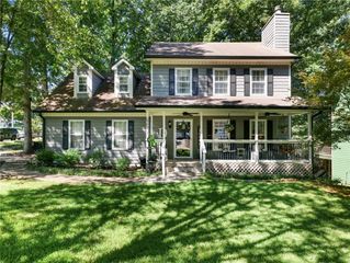5750 Princeton Oaks Drive, Buford, GA 30518
