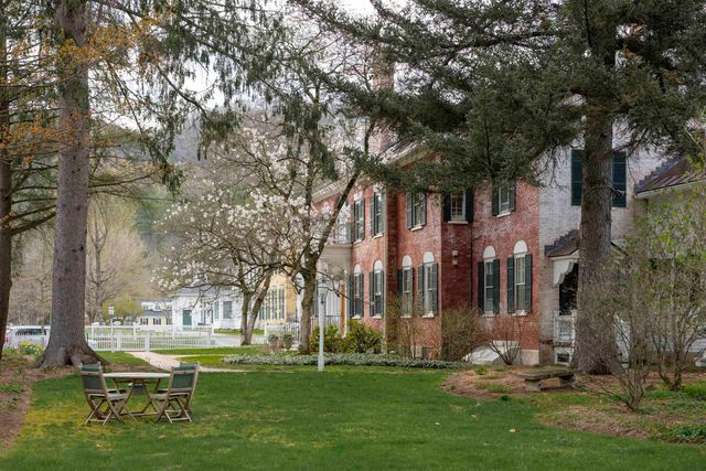 39 Elm Street B, Woodstock, VT 05091
