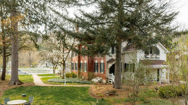 39 Elm Street B, Woodstock, VT 05091