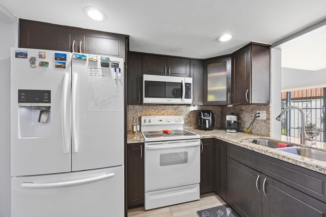 1461 SW 124th Court 13-c, Miami, FL 33184