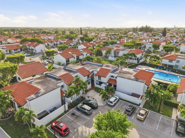 1461 SW 124th Court 13-c, Miami, FL 33184