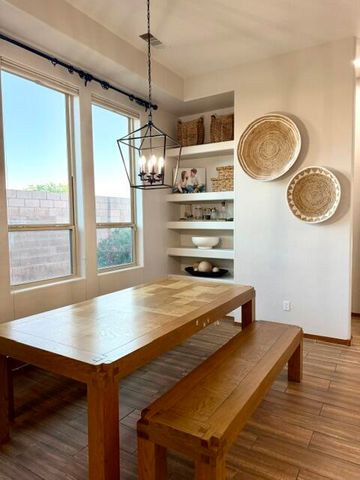 7312 Hawthorn Avenue NE, Albuquerque, NM 87113