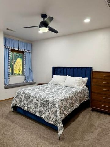 7312 Hawthorn Avenue NE, Albuquerque, NM 87113