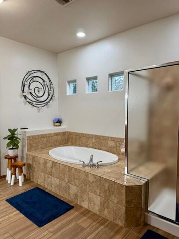 7312 Hawthorn Avenue NE, Albuquerque, NM 87113