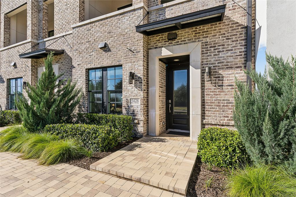 5428 Tomlinson Drive, Irving, TX 75039 — photo 2
