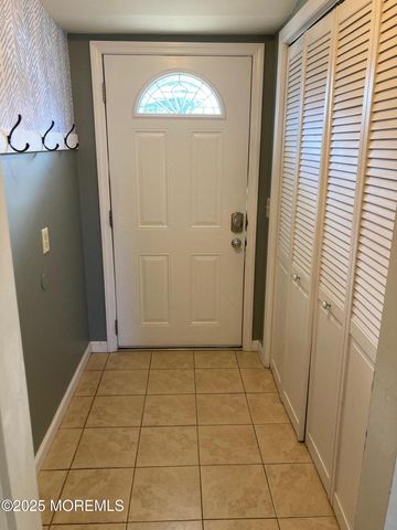 25 Hart Street, Hazlet, NJ 07734