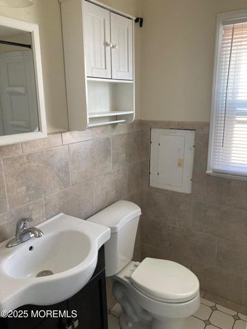 25 Hart Street, Hazlet, NJ 07734