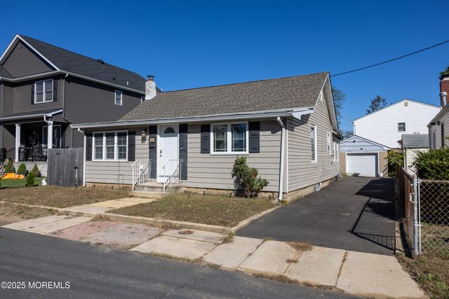 25 Hart Street, Hazlet, NJ 07734