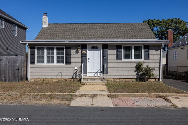 25 Hart Street, Hazlet, NJ 07734
