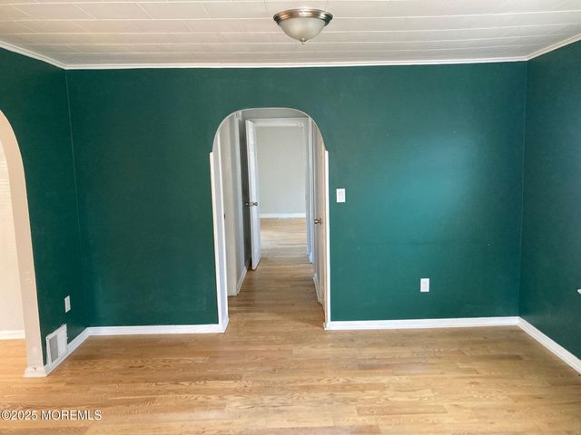 25 Hart Street, Hazlet, NJ 07734