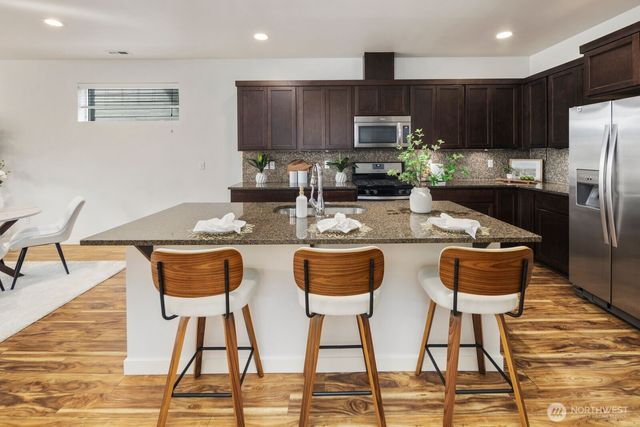 17313 116th Avenue E, Puyallup, WA 98374