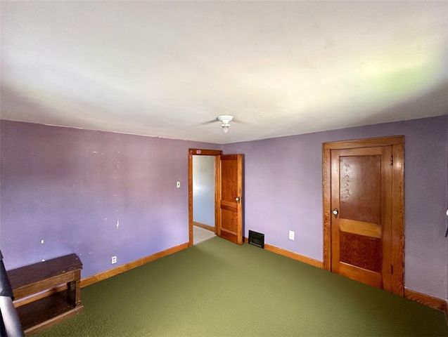211 Hickory Way, Ellwood City, PA 16117