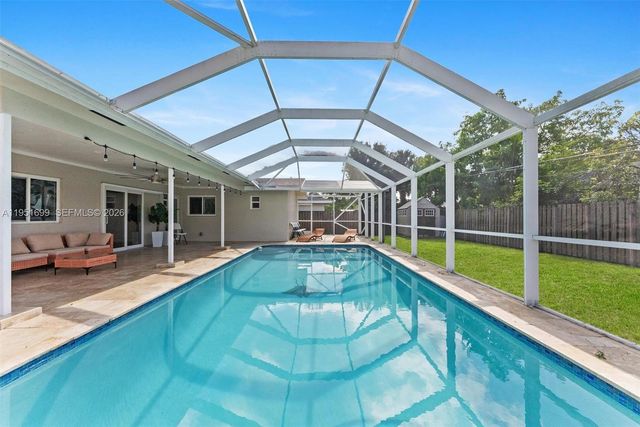 7400 NW 15th St, Plantation, FL 33313