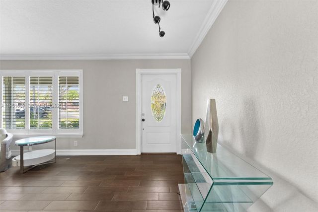 7400 NW 15th St, Plantation, FL 33313