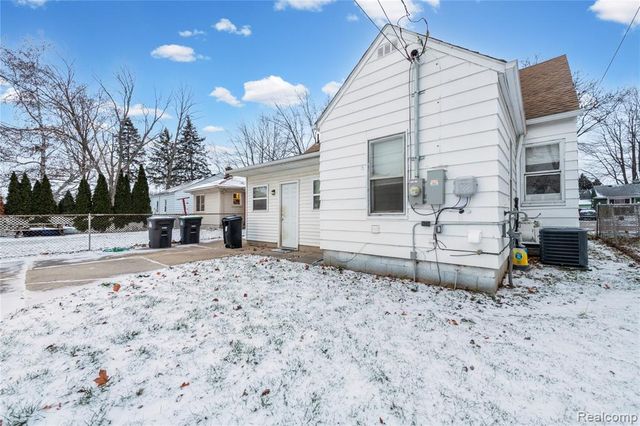 7169 Ziegler Street, Taylor, MI 48180