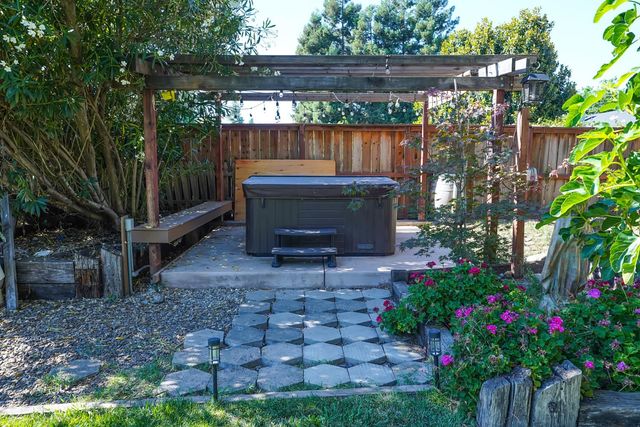 2236 Idaho Ave, Stockton, CA 95204