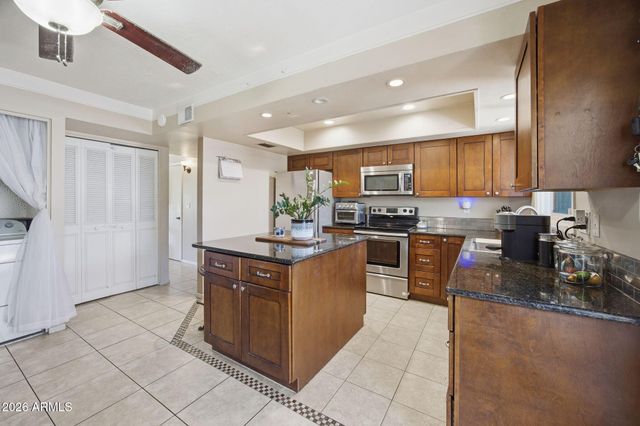 8457 E MONTEBELLO Avenue, Scottsdale, AZ 85250