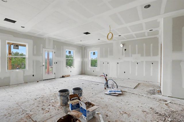 106 N Willow Grove Lane, Shawnee, OK 74804