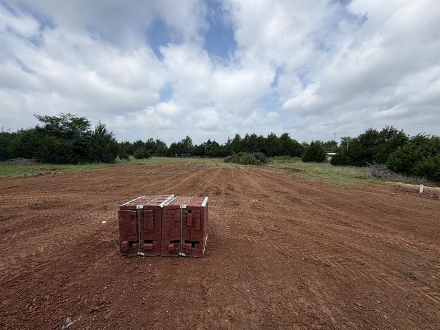 106 N Willow Grove Lane, Shawnee, OK 74804