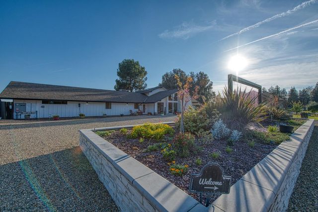 11735 E Santa Ana Avenue, Clovis, CA 93619