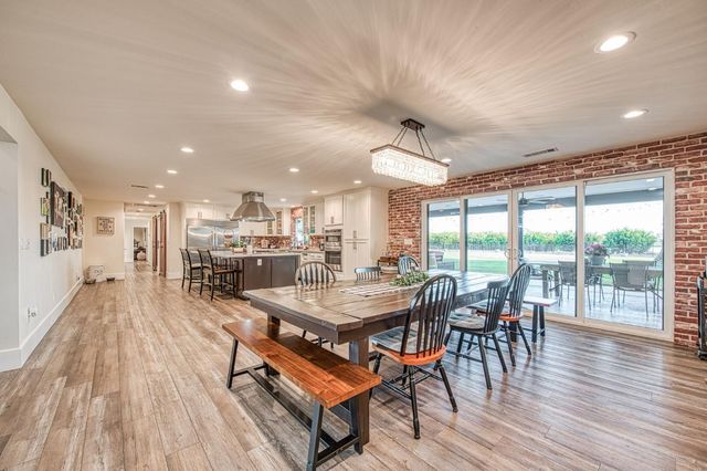 11735 E Santa Ana Avenue, Clovis, CA 93619