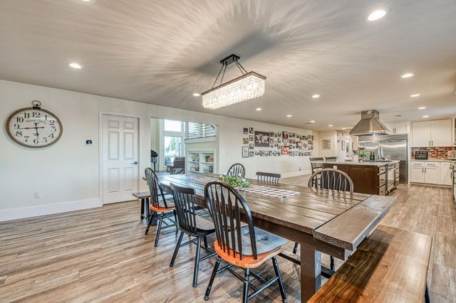 11735 E Santa Ana Avenue, Clovis, CA 93619