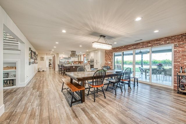 11735 E Santa Ana Avenue, Clovis, CA 93619