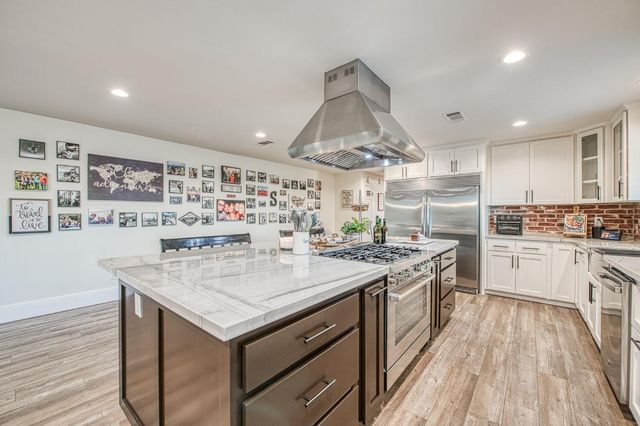 11735 E Santa Ana Avenue, Clovis, CA 93619