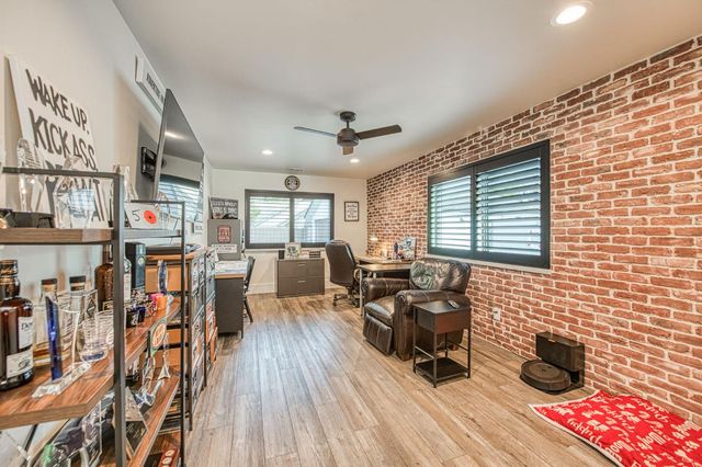 11735 E Santa Ana Avenue, Clovis, CA 93619