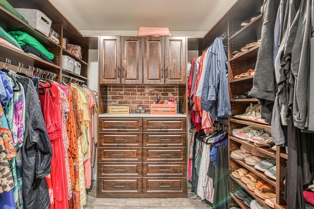 11735 E Santa Ana Avenue, Clovis, CA 93619