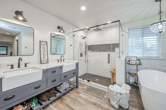 11735 E Santa Ana Avenue, Clovis, CA 93619