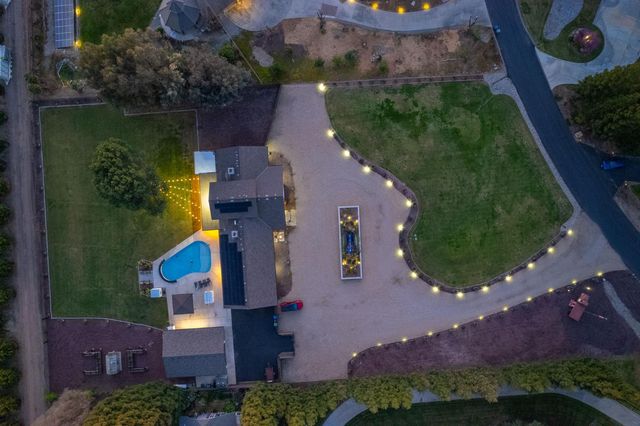 11735 E Santa Ana Avenue, Clovis, CA 93619