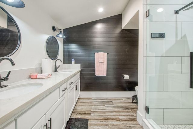 11735 E Santa Ana Avenue, Clovis, CA 93619