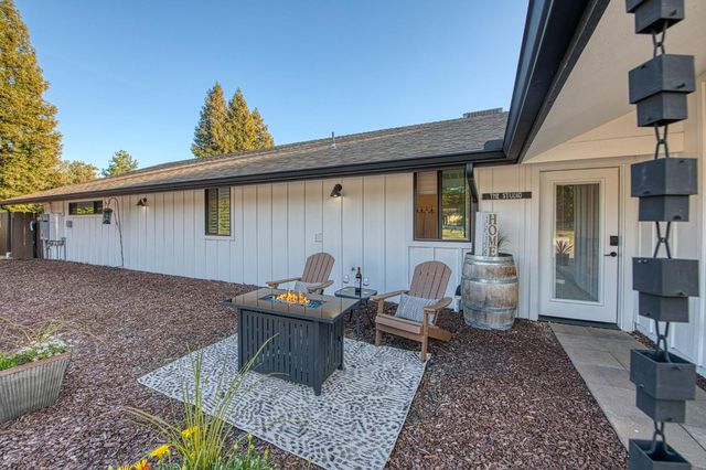 11735 E Santa Ana Avenue, Clovis, CA 93619