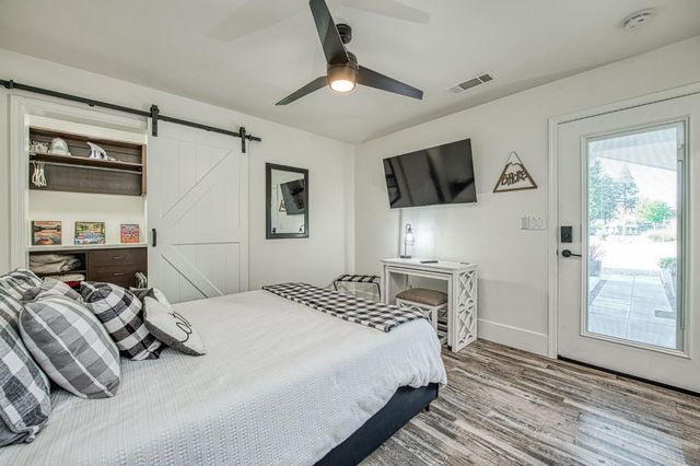 11735 E Santa Ana Avenue, Clovis, CA 93619