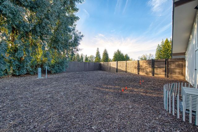 11735 E Santa Ana Avenue, Clovis, CA 93619