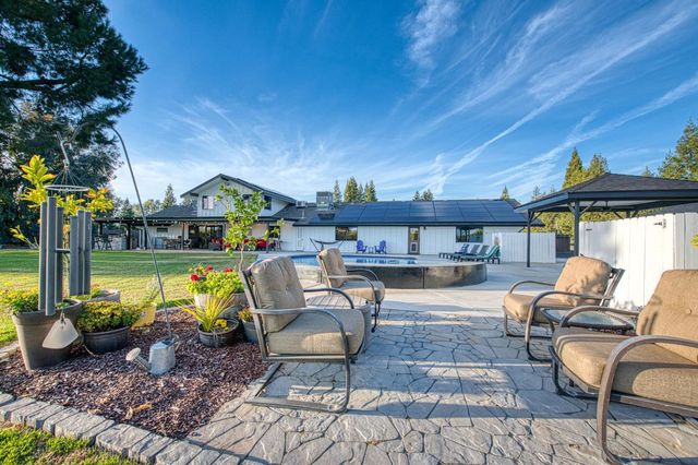 11735 E Santa Ana Avenue, Clovis, CA 93619