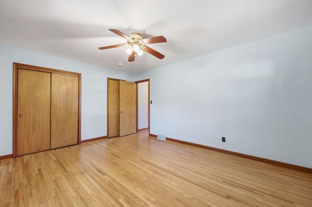 667 Wheelock Parkway W, Saint Paul, MN 55117