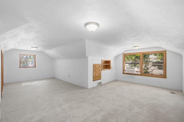 667 Wheelock Parkway W, Saint Paul, MN 55117