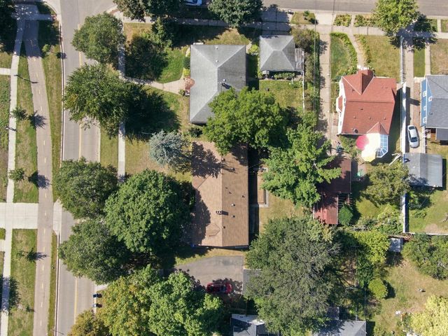 667 Wheelock Parkway W, Saint Paul, MN 55117