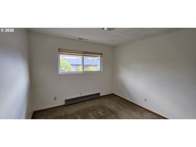 16055 Sw QUEEN VICTORIA Pl, Portland, OR 97224