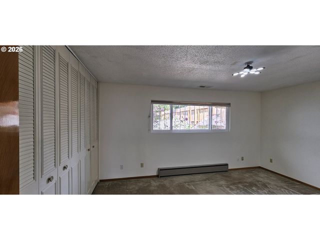 16055 Sw QUEEN VICTORIA Pl, Portland, OR 97224