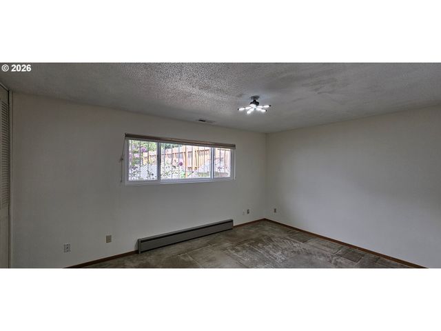 16055 Sw QUEEN VICTORIA Pl, Portland, OR 97224