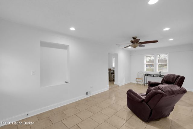 7506 Beechdale Rd, Crestwood, KY 40014