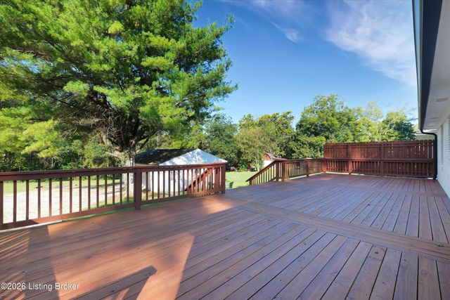 7506 Beechdale Rd, Crestwood, KY 40014